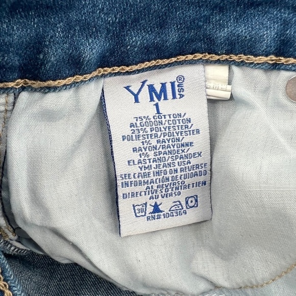 YMI Mid-Rise Cut Off Lace Up Shorts Size 1 Women's - Picture 6 of 7